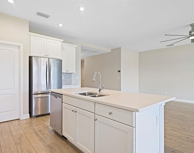 5420 Silver Sun Drive - Photo Thumbnail 8