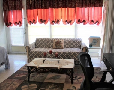 1025 Bowsprit Lane - Photo Thumbnail 5
