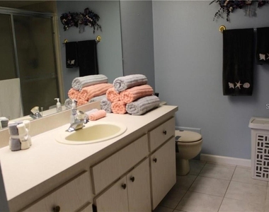 1025 Bowsprit Lane - Photo Thumbnail 7