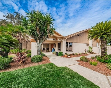 1025 Bowsprit Lane - Photo Thumbnail 13