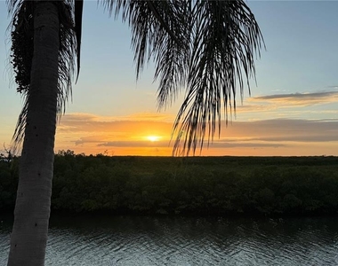 8827 Bay Pointe Drive - Photo Thumbnail 18
