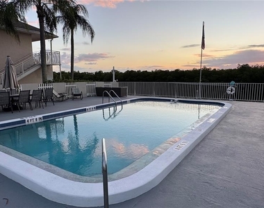 8827 Bay Pointe Drive - Photo Thumbnail 23