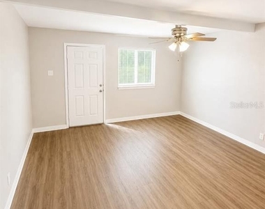 371 Broad Street - Photo Thumbnail 1