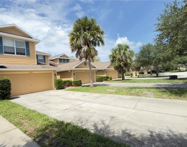20404 Harvest Oak Court - Photo Thumbnail 2