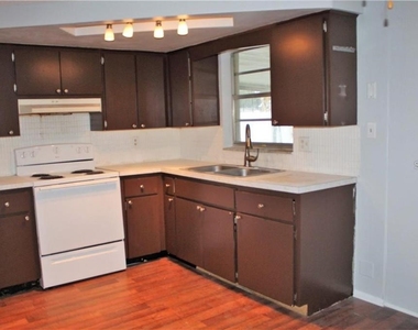 9920 Gray Fox Lane - Photo Thumbnail 2