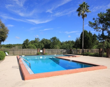 21020 Voyager Boulevard - Photo Thumbnail 19