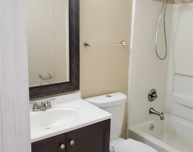 21020 Voyager Boulevard - Photo Thumbnail 18