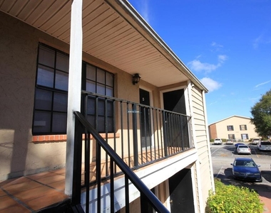 21020 Voyager Boulevard - Photo Thumbnail 2