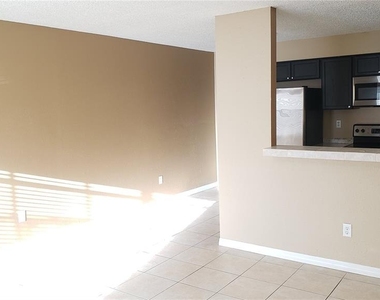 21020 Voyager Boulevard - Photo Thumbnail 6
