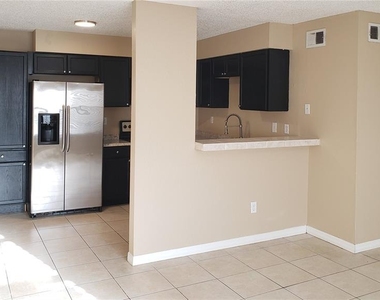 21020 Voyager Boulevard - Photo Thumbnail 7