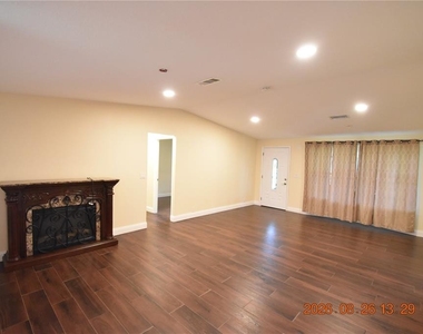 12106 Waterview Drive - Photo Thumbnail 16