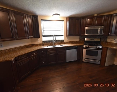 12106 Waterview Drive - Photo Thumbnail 24