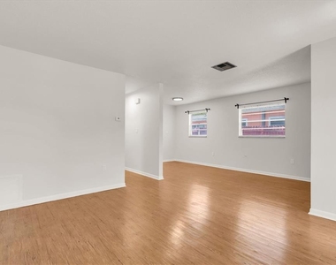 1720 53rd Street S - Photo Thumbnail 2
