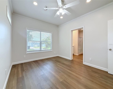 719 19th Street S - Photo Thumbnail 15
