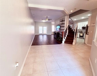 10432 La Mirage Court - Photo Thumbnail 3
