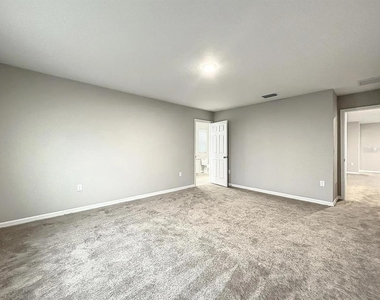 7540 Freesia Trace - Photo Thumbnail 8