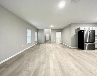 7540 Freesia Trace - Photo Thumbnail 3