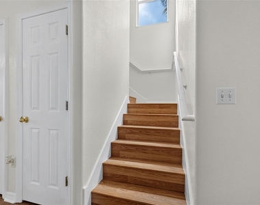 6585 Marlberry Way - Photo Thumbnail 13