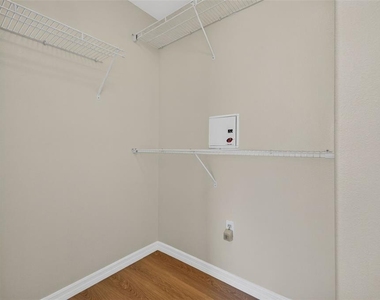 6585 Marlberry Way - Photo Thumbnail 19