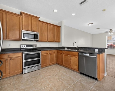 6585 Marlberry Way - Photo Thumbnail 9