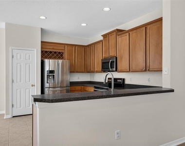 6585 Marlberry Way - Photo Thumbnail 7
