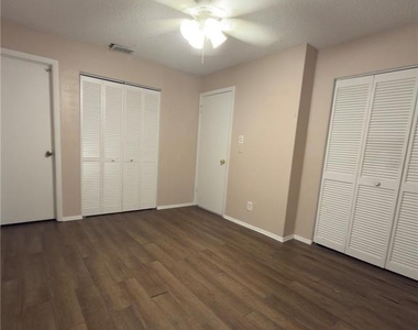 11001 Longhill Drive N - Photo Thumbnail 15