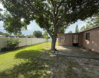 11001 Longhill Drive N - Photo Thumbnail 28