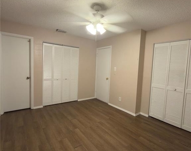 11001 Longhill Drive N - Photo Thumbnail 13