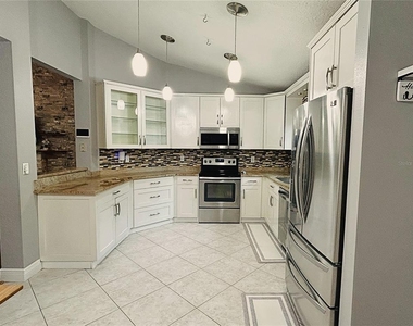 3407 Silver Meadow Way - Photo Thumbnail 9