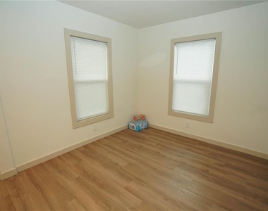 535 14th Avenue S - Photo Thumbnail 5