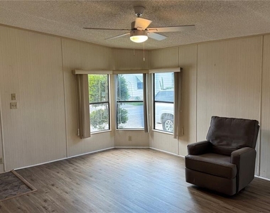 1001 Starkey Road - Photo Thumbnail 2