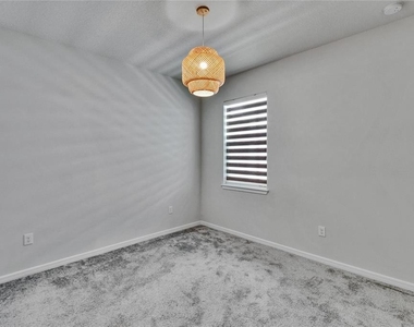 4622 Dover Bluff Court - Photo Thumbnail 10