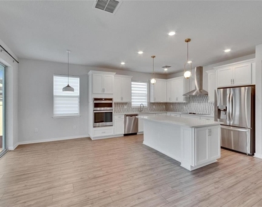 4622 Dover Bluff Court - Photo Thumbnail 32