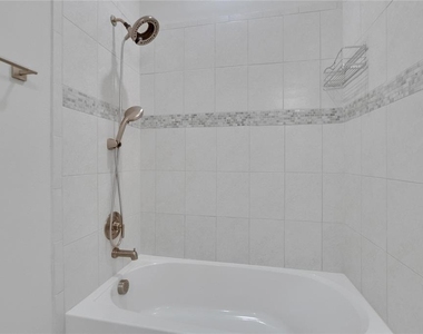 4622 Dover Bluff Court - Photo Thumbnail 9