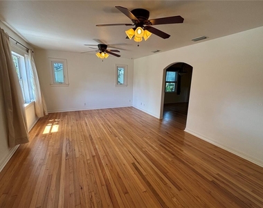 495 24th Avenue N - Photo Thumbnail 3