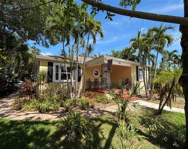 495 24th Avenue N - Photo Thumbnail 1