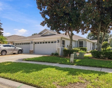 7526 Deer Path Lane - Photo Thumbnail 2