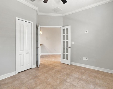 7526 Deer Path Lane - Photo Thumbnail 9