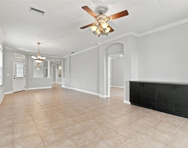 7526 Deer Path Lane - Photo Thumbnail 7