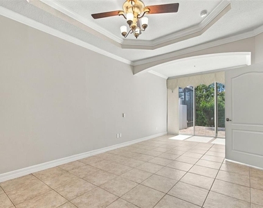 7526 Deer Path Lane - Photo Thumbnail 19