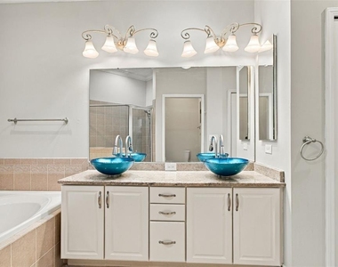7526 Deer Path Lane - Photo Thumbnail 24