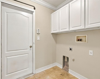 7526 Deer Path Lane - Photo Thumbnail 15