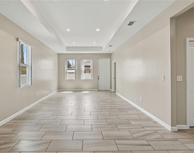 2736 W Spruce Street - Photo Thumbnail 8