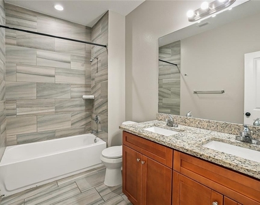 2736 W Spruce Street - Photo Thumbnail 14