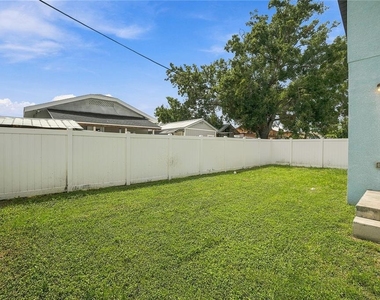 2736 W Spruce Street - Photo Thumbnail 15
