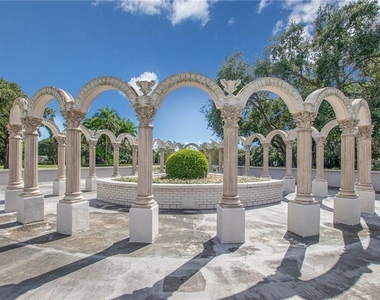 2457 Ecuadorian Way - Photo Thumbnail 41