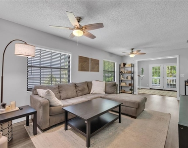 411 S Willow Avenue - Photo Thumbnail 9