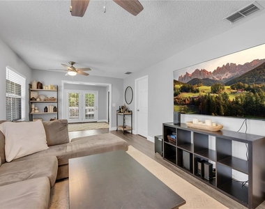411 S Willow Avenue - Photo Thumbnail 10