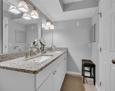 411 S Willow Avenue - Photo Thumbnail 18