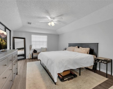 411 S Willow Avenue - Photo Thumbnail 16